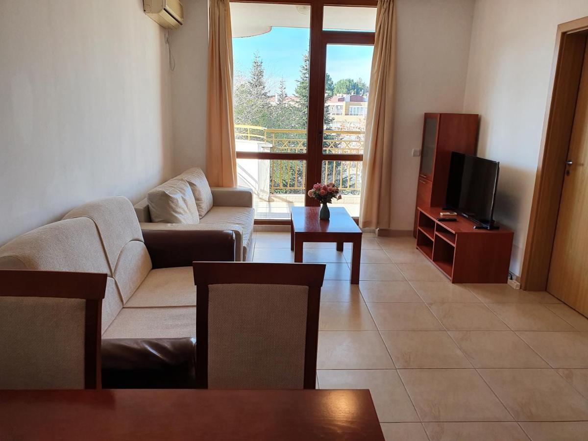 Apartment Ashton Hall - Sonnenstrand - Ost Pantai Sunny Bagian luar foto