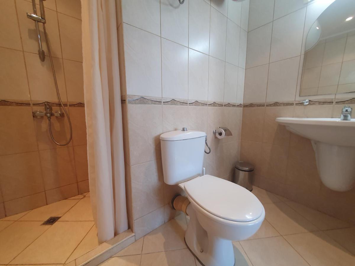 Apartment Ashton Hall - Sonnenstrand - Ost Pantai Sunny Bagian luar foto