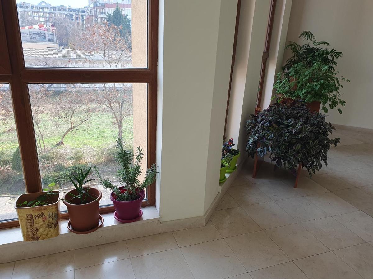 Apartment Ashton Hall - Sonnenstrand - Ost Pantai Sunny Bagian luar foto